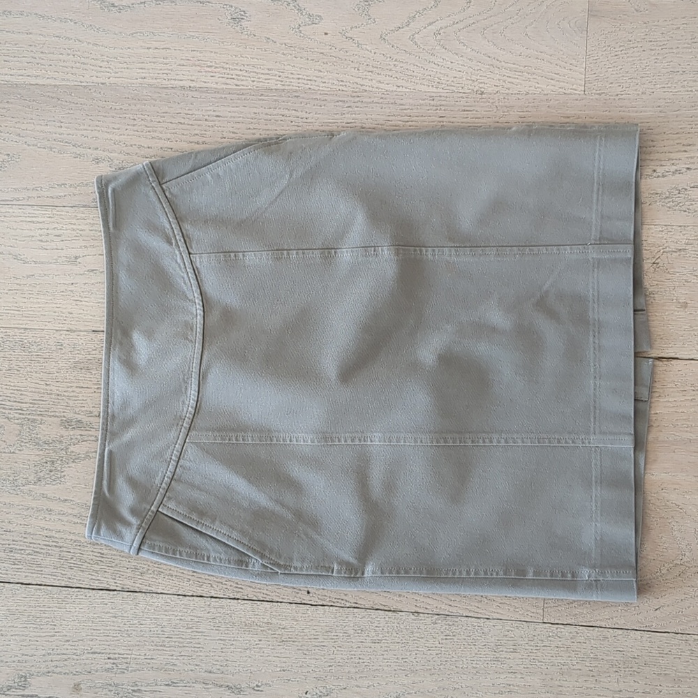 Banana Republic Pencil Skirt size 4